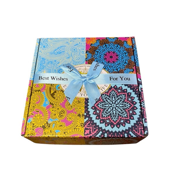 Unbranded Other - Candles in a vibrant-colored tin Gift set Birthday Holiday Decore House Warming